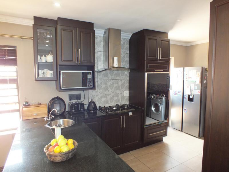 4 Bedroom Property for Sale in Sonkring Western Cape